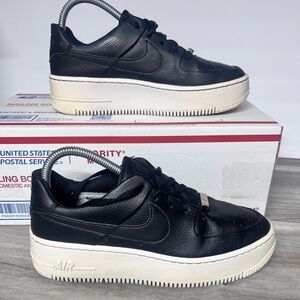 Nike Air Force 1 Sage Black Leather Platform Shoes Womens 7.5 Cool Hip Trendy